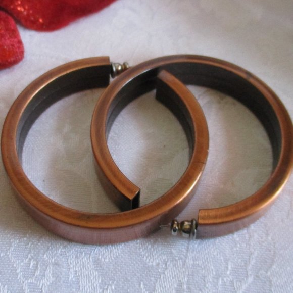 ๐ BRONZE VINTAGE HOOPS ๐ - Picture 11 of 11